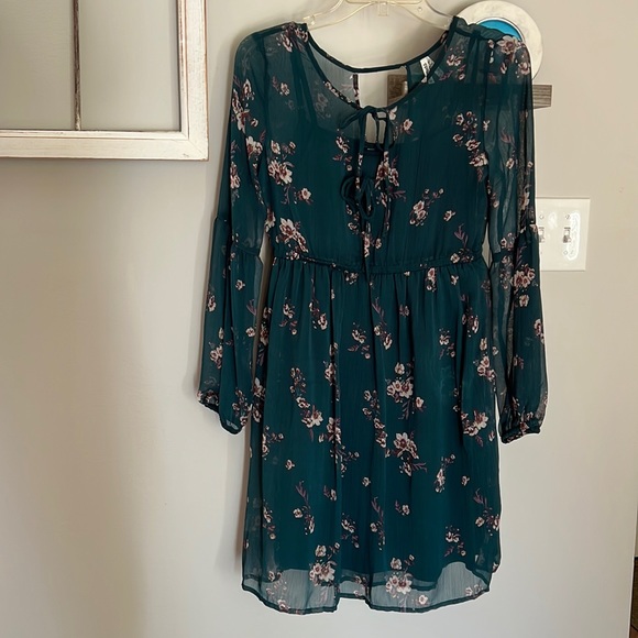 🌿Green Floral🌿MUDD dress - Picture 12 of 14